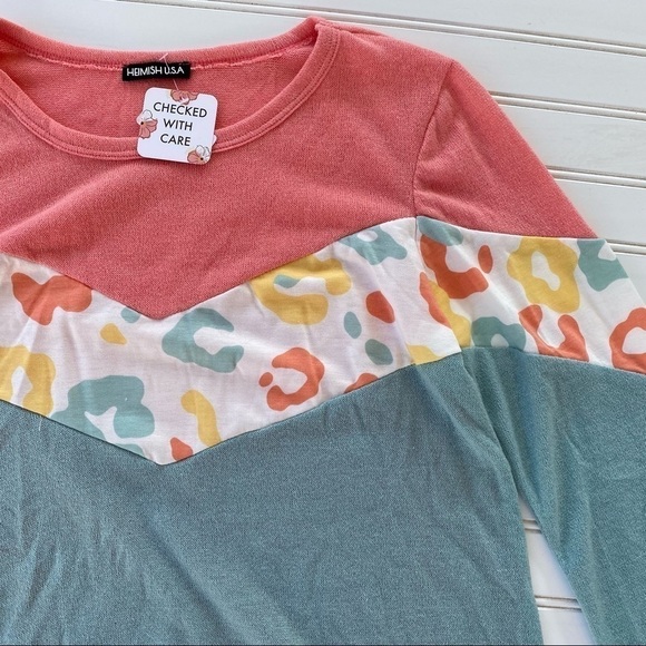 Animal print Pullover sweater Size Large NEW - Picture 5 of 8